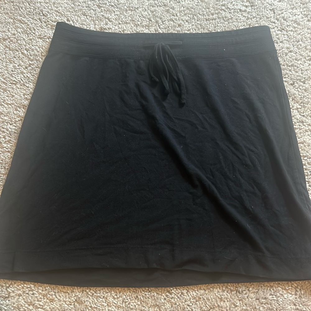 Old Navy black mini skirt